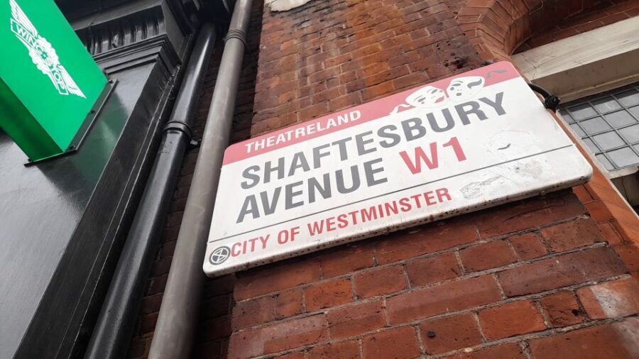 London: Iconic Theatres Walking Tour - An In-Depth Look at the Theatres and Stories