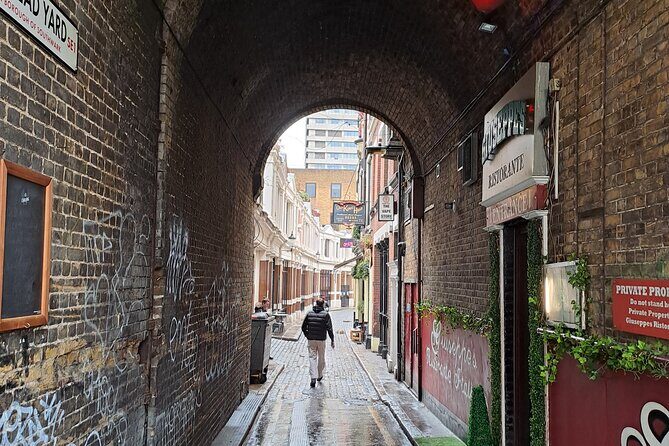 London Past & Present Backstreet Historical Tour - Who Should Consider This Tour?