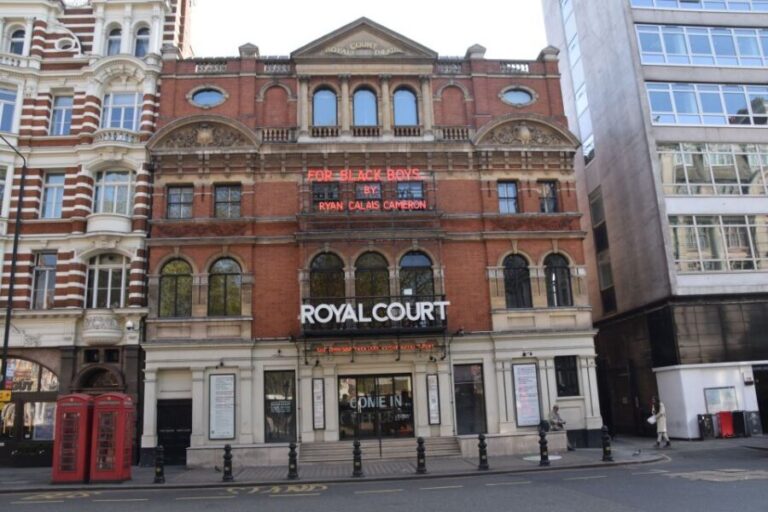 London: Private Beatles Taxi Tour - The Practicalities: What’s Included and What’s Not