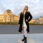 Louvre Area Photo Shoot - Paris Photographer - Why This Tour Works