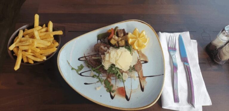 Luxembourg: Italian-Style Dinner in a Vintage Bus - Who Should Consider This Tour?