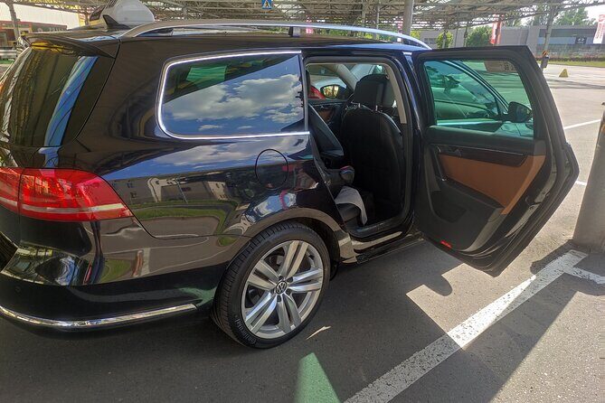 Luxury airport transfer from Lodz to Warszawa Chopin Airport - The Itinerary: What You Can Expect