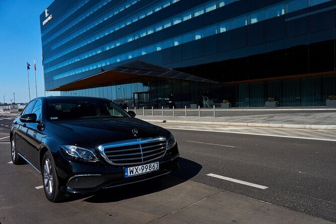 Luxury Warsaw Chopin Airport Transfer by private Limousine - Why This Transfer Stands Out