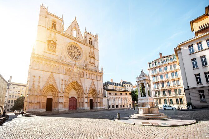 Lyon Old Town Tour with Sightseeing Cruise Tickets - Analyzing the Price and Value