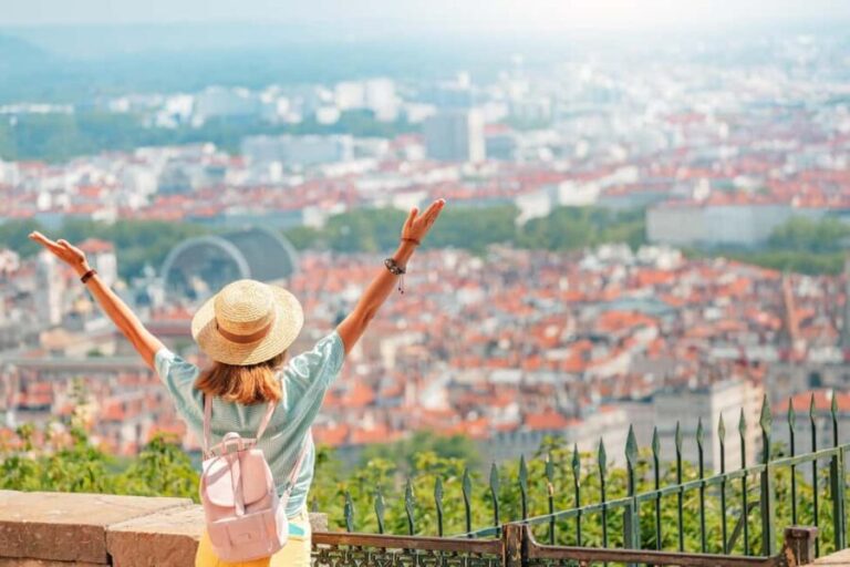 Lyon: Private Photoshoot with a Professional Photographer - The Value of a Professional Photoshoot in Lyon