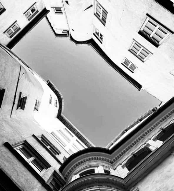 Lyon: Private Walking Tour of "Traboules" in the Old Town - The Guide: Making the Experience Special