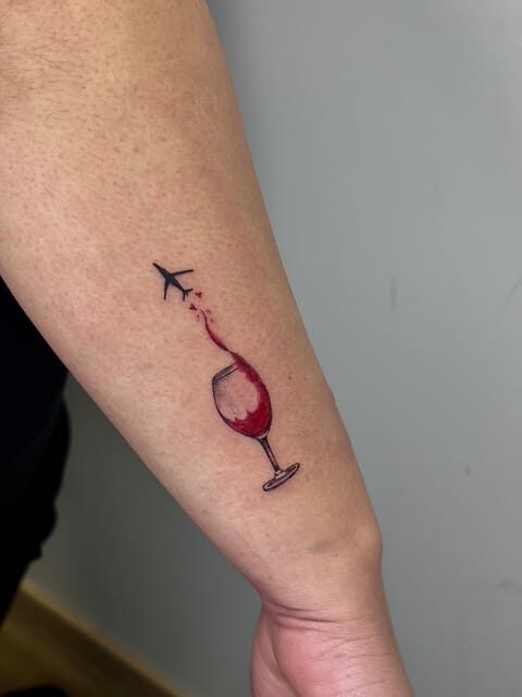 MADRID: SMALL TATTOO IN A PROFESSIONAL STUDIO - The Practical Aspects: Pricing, Duration, and Group Size