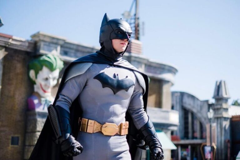 Madrid: Warner Park Entry Ticket - Exploring the Themed Areas