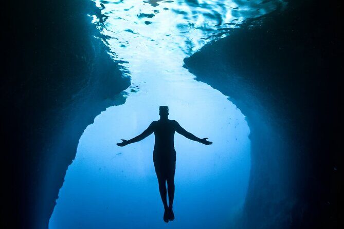 Makarska: 3 Island Speedboat Tour with Little Blue Cave & Lagoon - FAQs