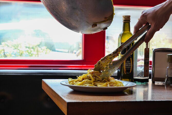 Make Pasta Carbonara from Scratch in a Jazz Club in Venice - The Atmosphere and Setting