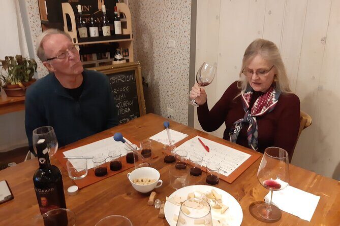 Make your bland bottle and cork Your wine in center of Florence - An In-Depth Look at the Experience