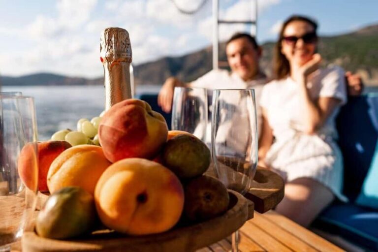 Mallorca: Private Yacht Cruise with Snorkeling and Drinks - Practical Info You Need to Know