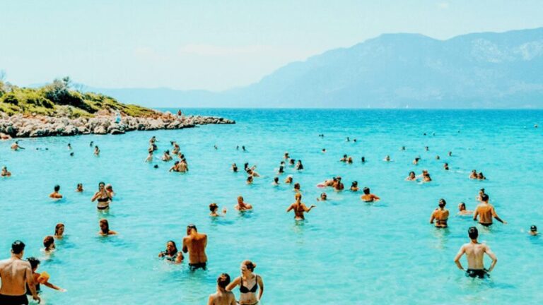 Marmaris Cleopatra Island Boat Tour with Lunch & Soft Drinks - Practical Details and Tips