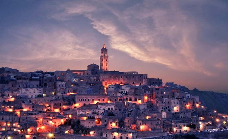 Matera Evening Tour in English - Visiting the Ancient Cave Houses