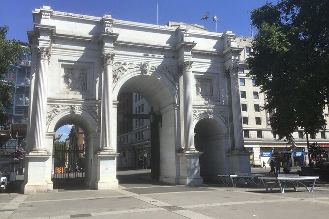 Mayfair and Belgravia Private Walking Tour - Each Stop in Detail