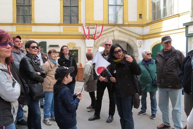 Medieval lanes, legends and stories - What Reviewers Say