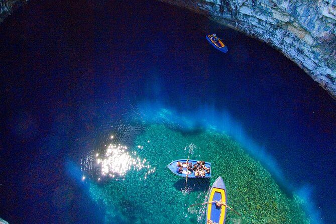 Melissani lake - Drogarati gave - Myrtos foto stop - Drogarati Cave: An Ancient Rock Museum