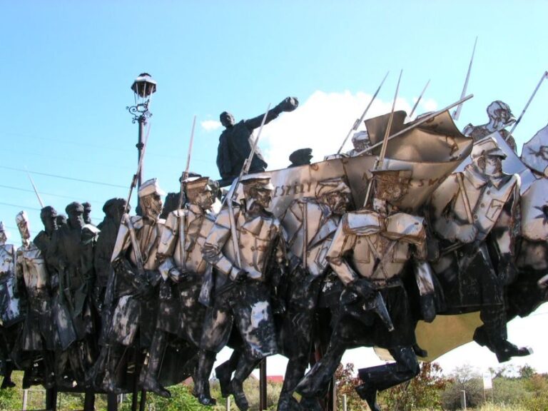 Memento Park: Official Guided Tour with Entry Ticket - What’s Included & What to Consider