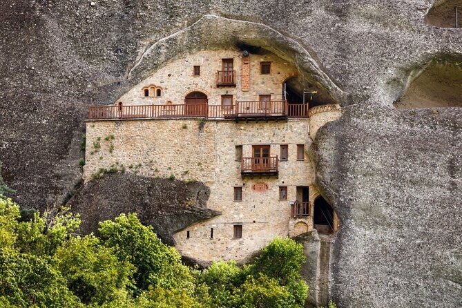 Meteora: Guided Sunset Tour with Monasteries and Caves Visit - Transportation and Comfort