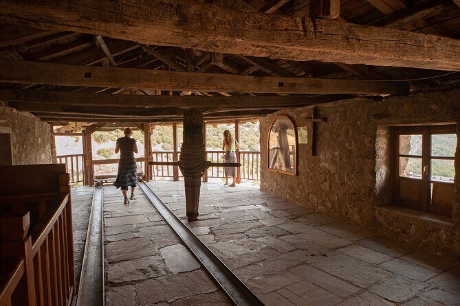 Meteora Private Monastery Tour with a Licensed Guide - Authentic Experiences and Hidden Gems