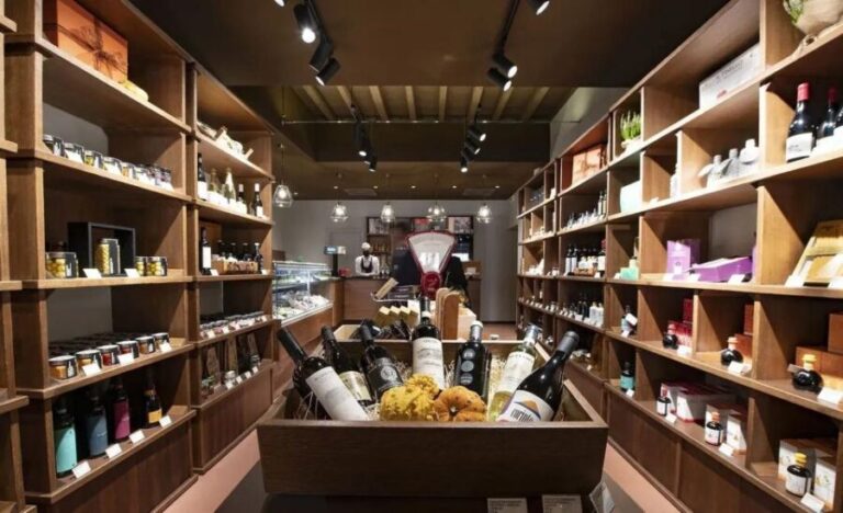 Milan: Aperitivo with Tasting Plate & Glass of Wine - Who Will Love This Tour?