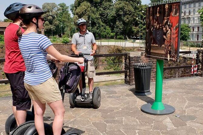Milan: Electric Bicycle Tour Tourist Guide Live - 3 hours & half - Exploring Milan on Two Wheels: An Authentic and Convenient Experience