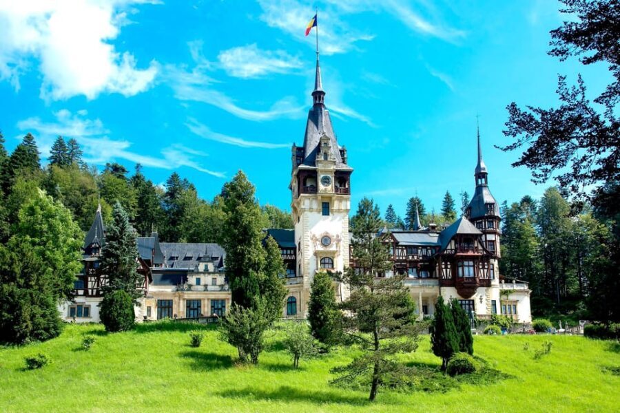 Minivan 8 Places : Dracula Castle, Peles, & Brasov Day Tour - Deep Dive: What Makes This Tour Stand Out