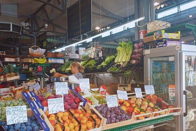 Modena walking food tour with a local - Walking Through the Streets: A Taste of Modena’s Charm