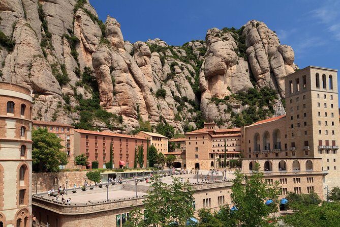 Montserrat Monastery and Sagrada Familia Tour with Liquor Tasting - Midday Break and Free Time