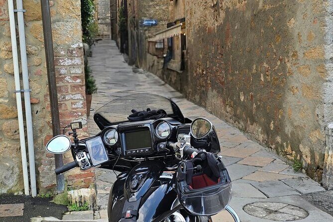 Motorcycle tour through the secret emotions of Tuscany - A Deep Dive Into the Experience