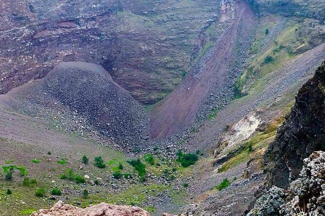 Mt. Vesuvio Excursion for 2 hours (round-trip included) - Authenticity and Insights from Past Travelers