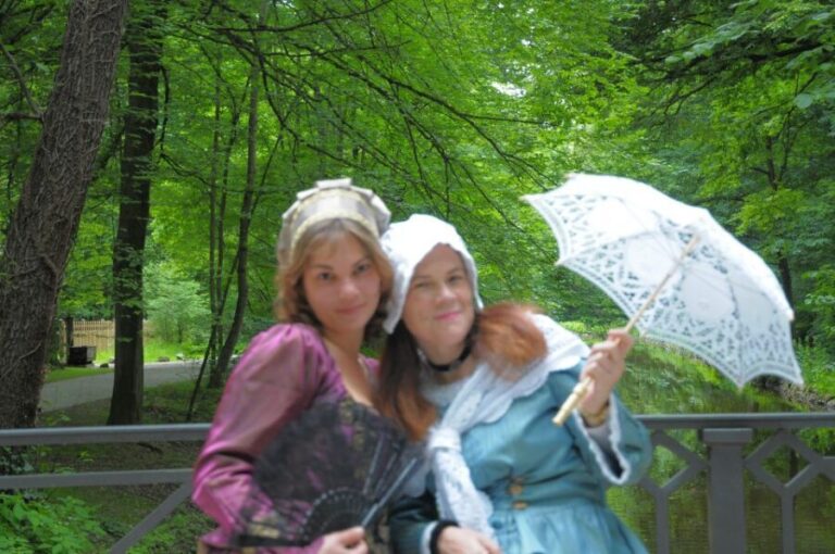 Munich: Nymphenburg Palace OR Residenz Guided Tour - The Tour Foundation: Guided by a Costumed Chambermaid or Valet