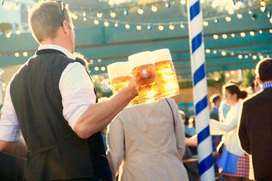 Munich: Oktoberfest Big Beer Tent Evening Table Reservation - A Detailed Look at the Oktoberfest Tour Experience