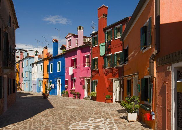 Murano, Burano and Torcello Half-Day Sightseeing Tour - Burano: The Colorful Fishermen’s Village