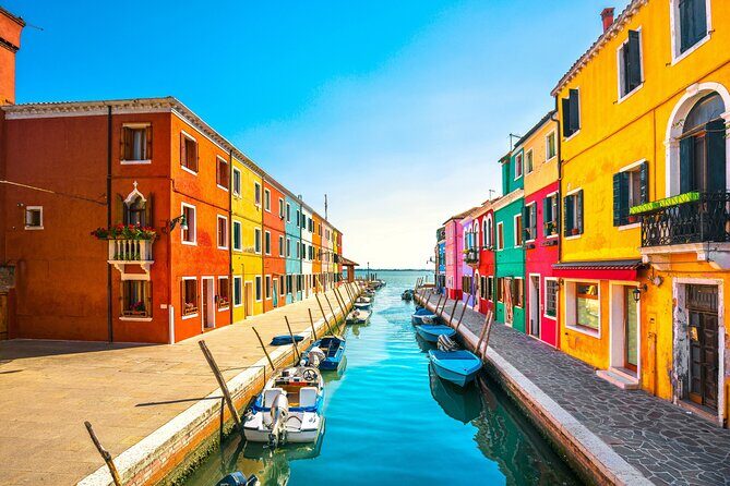 Murano & Burano Islands Guided Small-Group Tour by Private Boat - The Experience in Detail