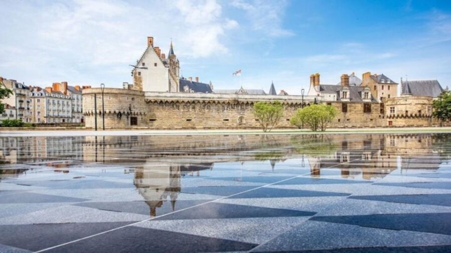 Nantes : Must-see Attractions Walking Tour - The Itinerary: What to Expect
