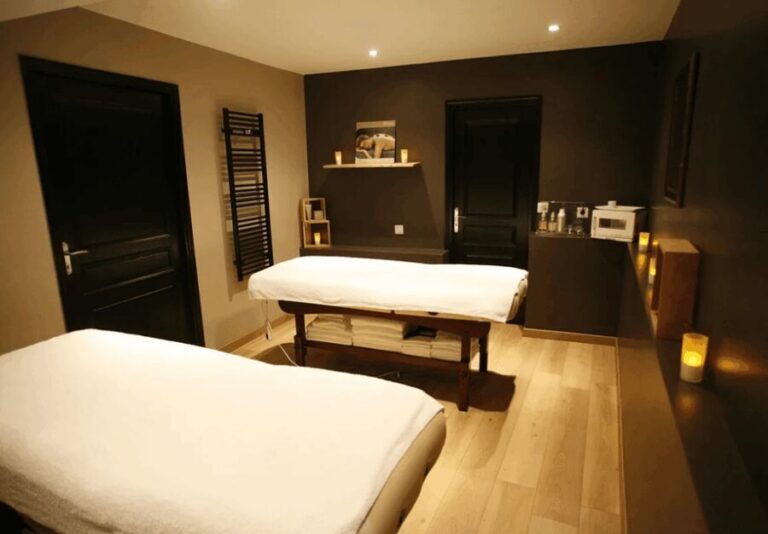 Nantes - Noirmoutier : Romantic Stay - Analyzing the Value