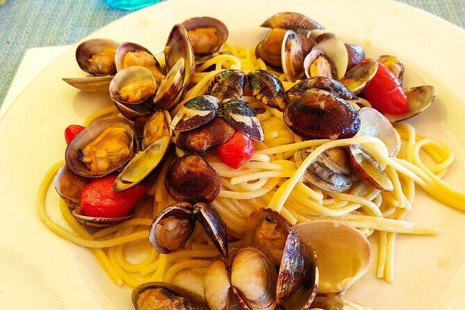 Naples Urban Culture Tour: Street Art, Wine and Culinary Tasting - The Culinary Highlights