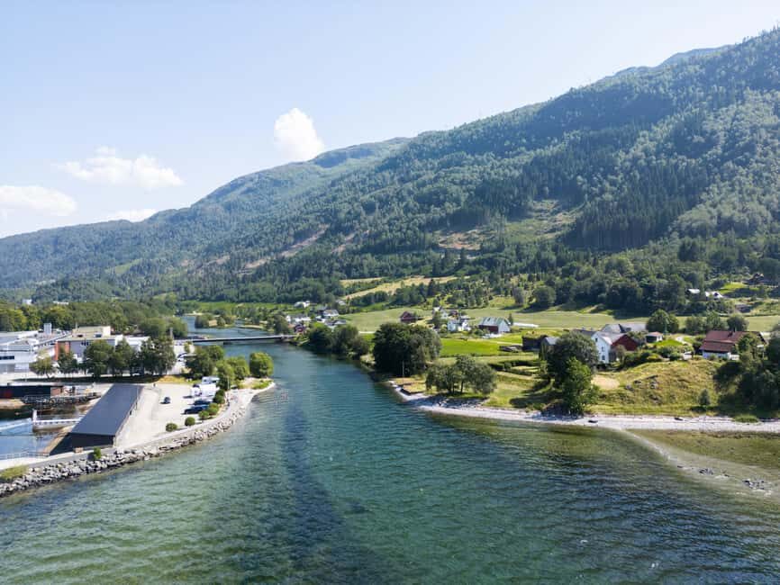 Nordfjordeid: Beginner Friendly Kayak Tour - Why This Tour Stands Out