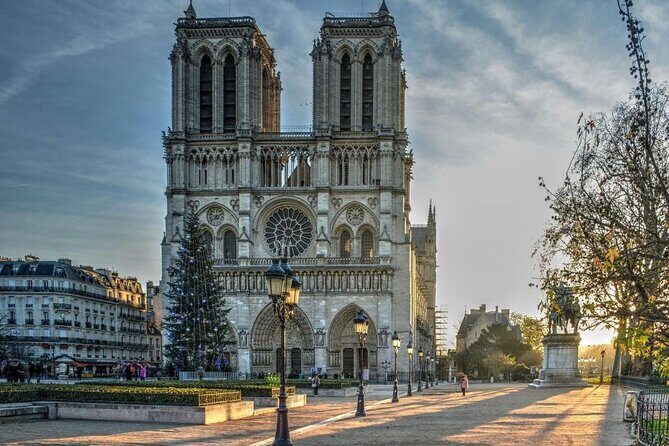 Notre Dame de Paris Outdoor Tour with Interior Visit Option - The Highlights: Gargoyles, Architecture, and More
