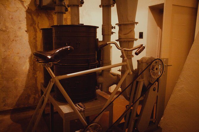 Nowa Huta Steel Mill Administration Buildings and Shelters with local NGO - Analyzing the Experience and Its Value