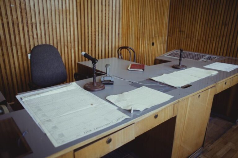 Nowa Huta: Steelworks Administration Buildings/Shelters Tour - Underground Bunker Experience