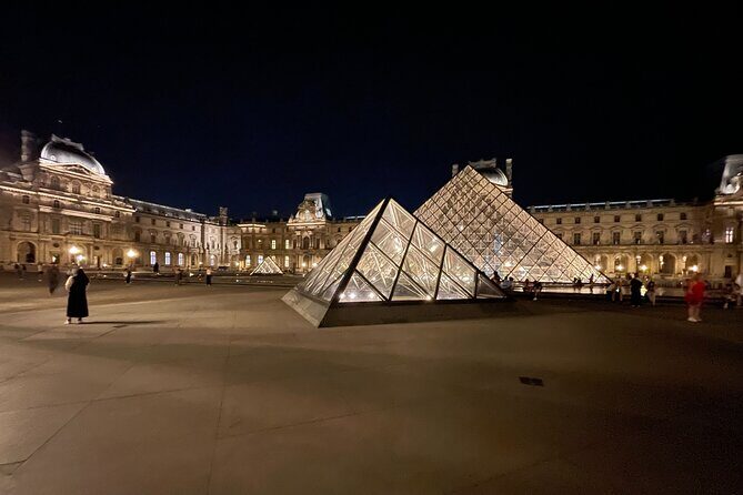 Off the Crowds Louvre private tour by night for Kids w/fast entry - Who Should Consider This Tour?