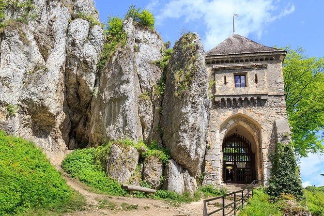 Ogrodzieniec Castle & Ojcow National Park Tour - Authentic Experiences and Hidden Insights