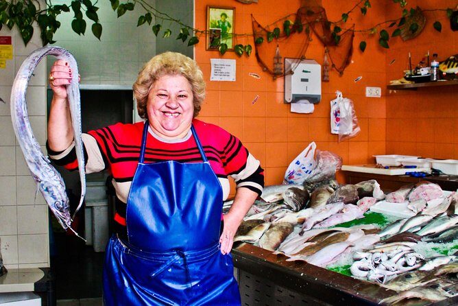 Old Lisbon: Alfama and Sao Jorge neighborhood 3-Hour Walking Tour - Why This Tour Works Well for Travelers