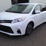 ONE WAY: Francisco Carneiro Airport (OPO) to / from Oporto - Comfort and Convenience: What About the Vehicles?