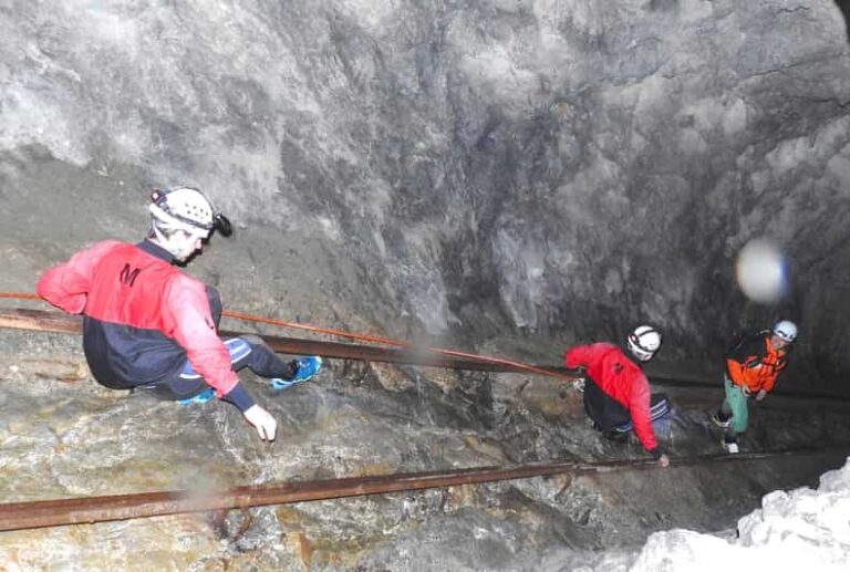 Ötztal: Guided Cave Tour for Beginners - The Itinerary in Detail