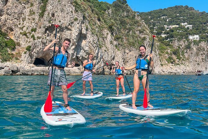 Paddleboard in Capri between caves and beaches - Who will love this tour?