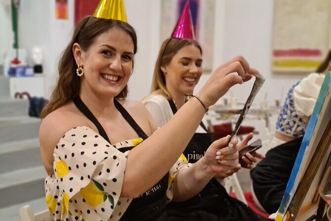 Painting party at Art Bottega - Paint & Wine Studio in Zadar - Practical Details and Value