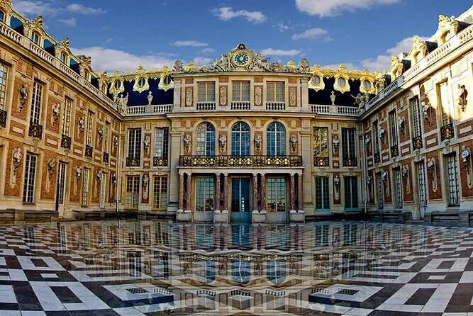 Palace of Versailles: tickets, audio guide and transfer - The Transportation & Convenience Factor
